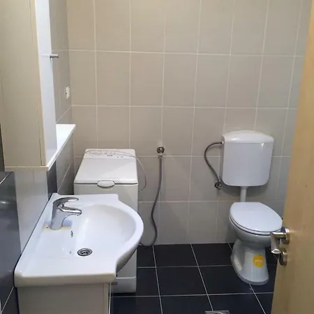 Retreat Apartment *